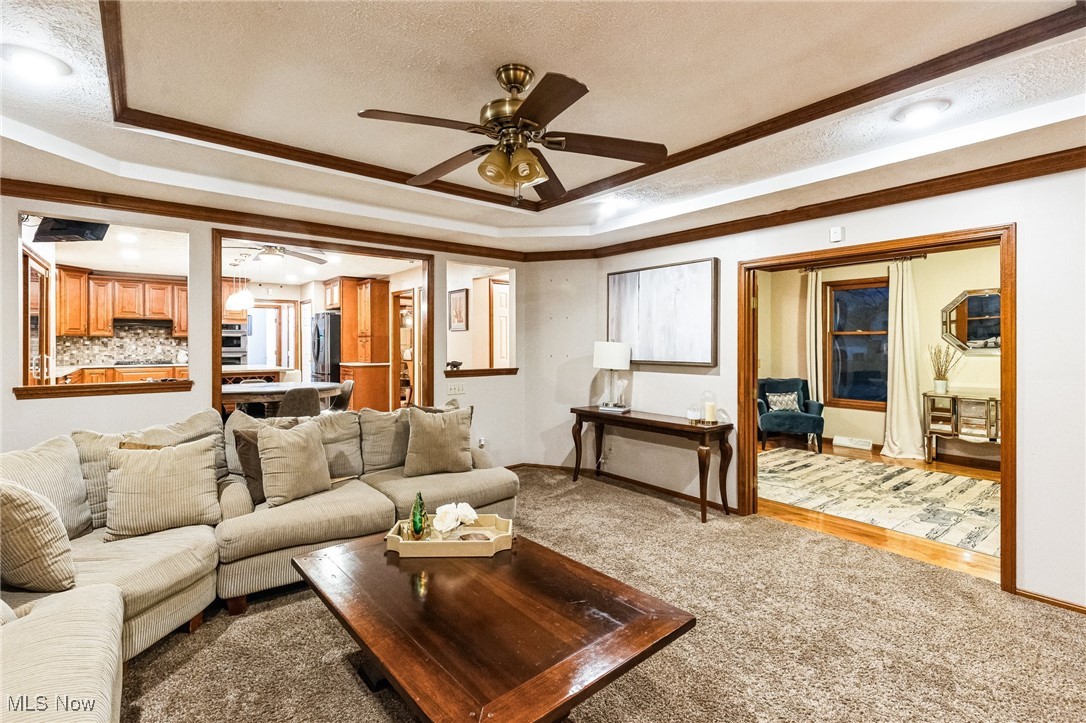 340 Woodbridge Glen