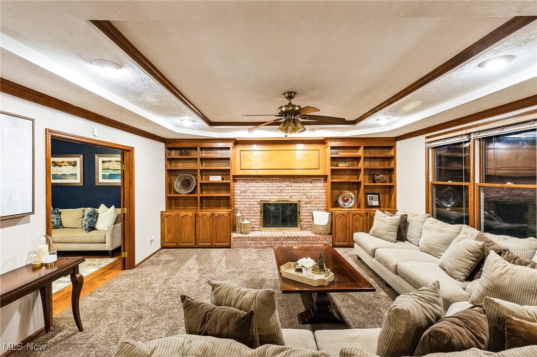 340 Woodbridge Glen