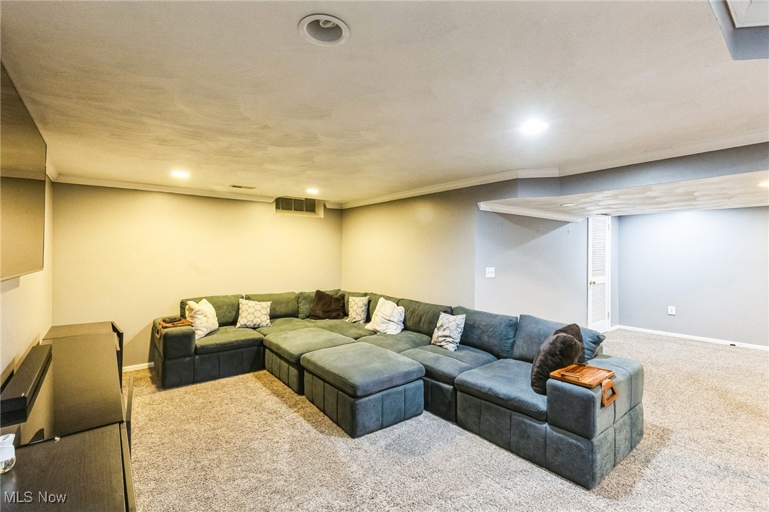 340 Woodbridge Glen