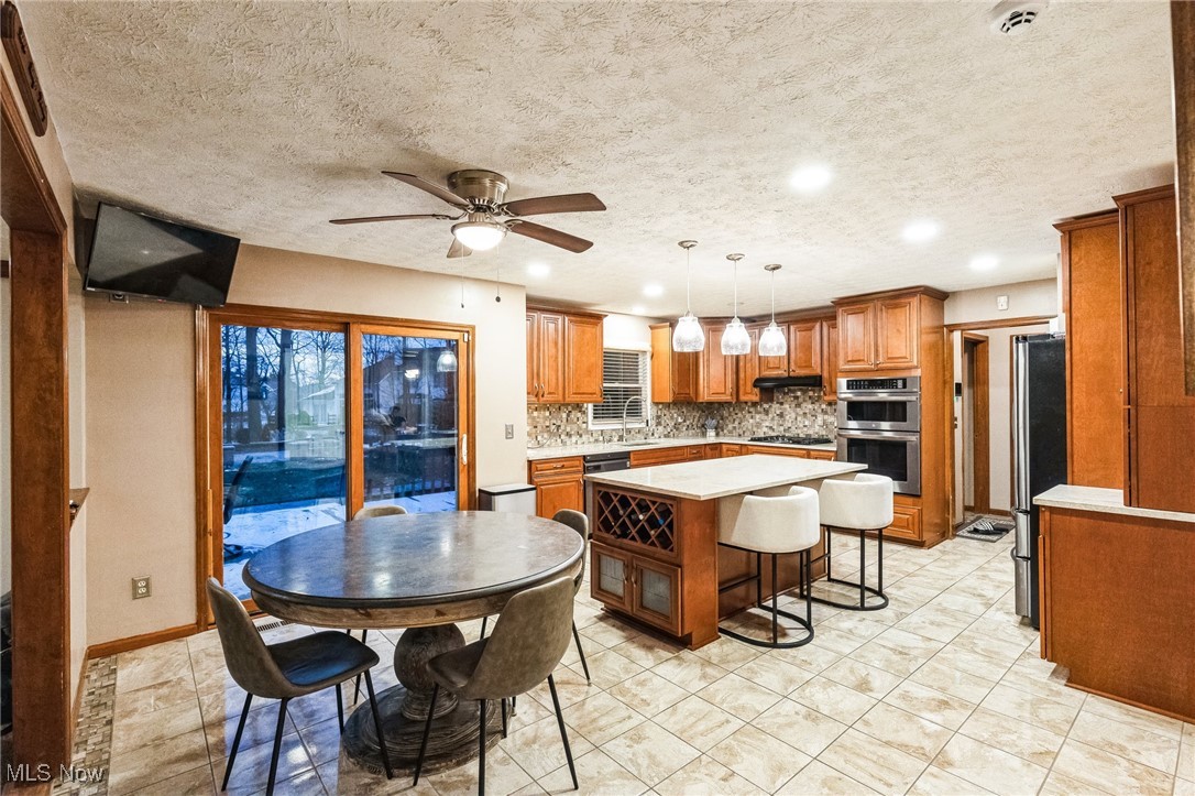 340 Woodbridge Glen
