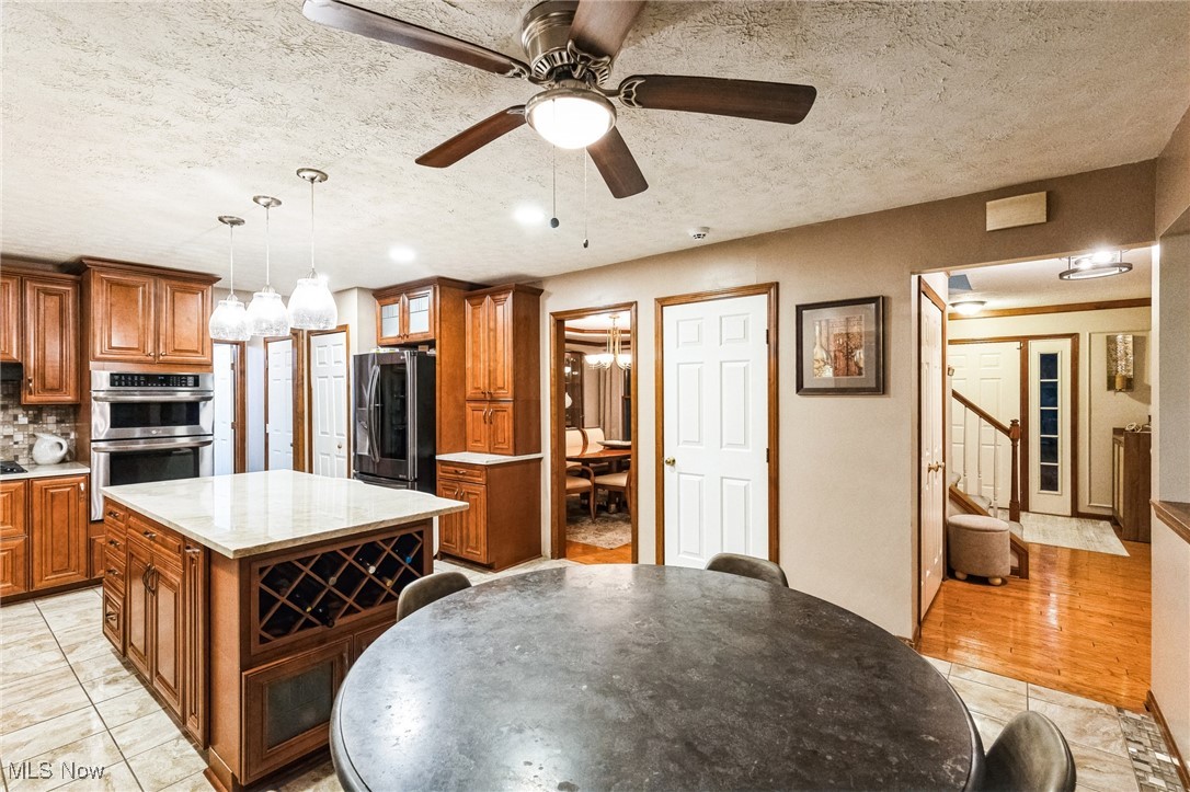 340 Woodbridge Glen