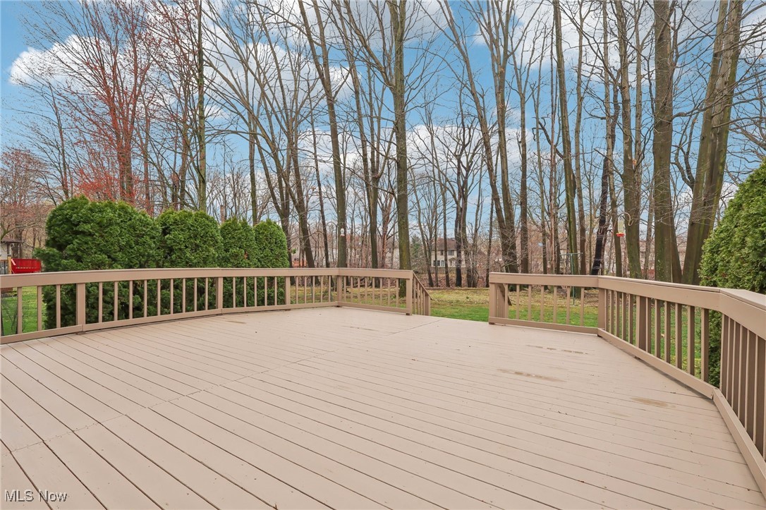 342 Woodbridge Glen