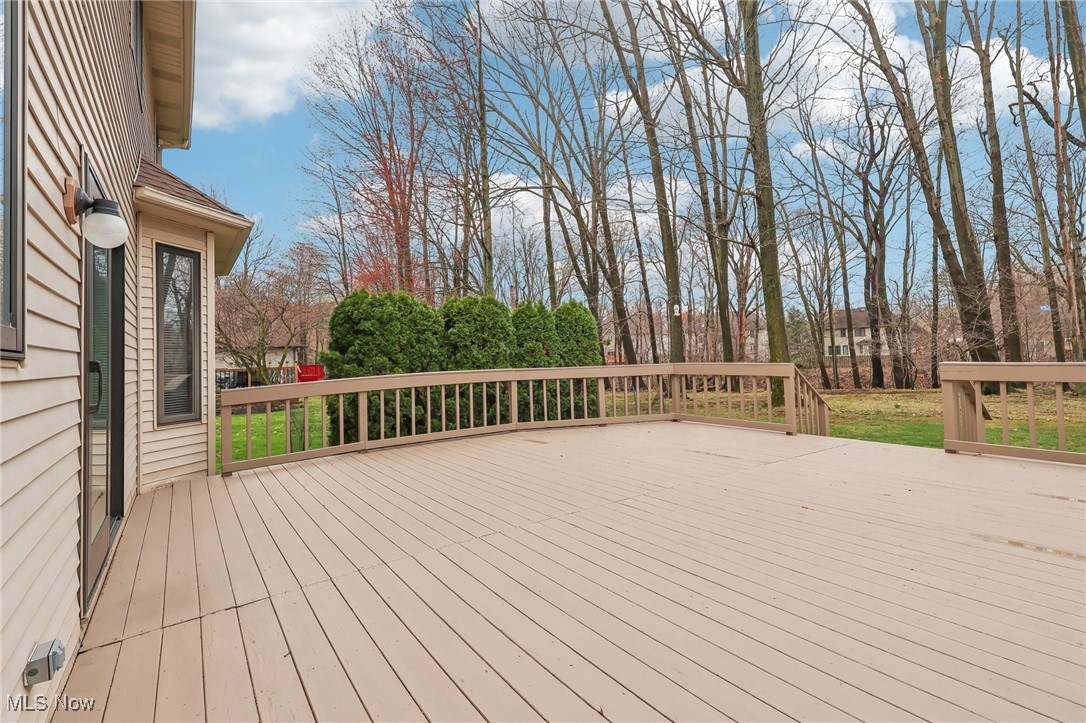 342 Woodbridge Glen