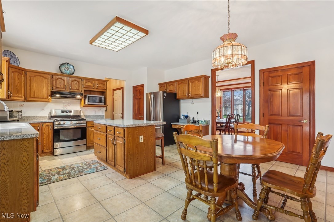 342 Woodbridge Glen