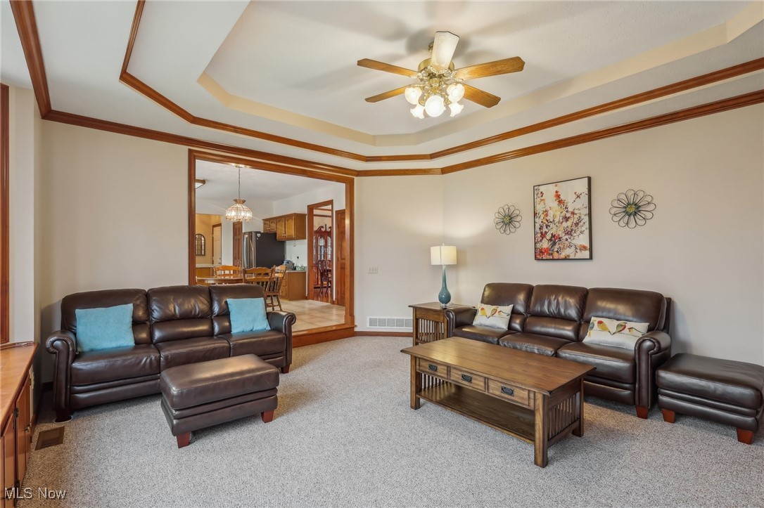 342 Woodbridge Glen
