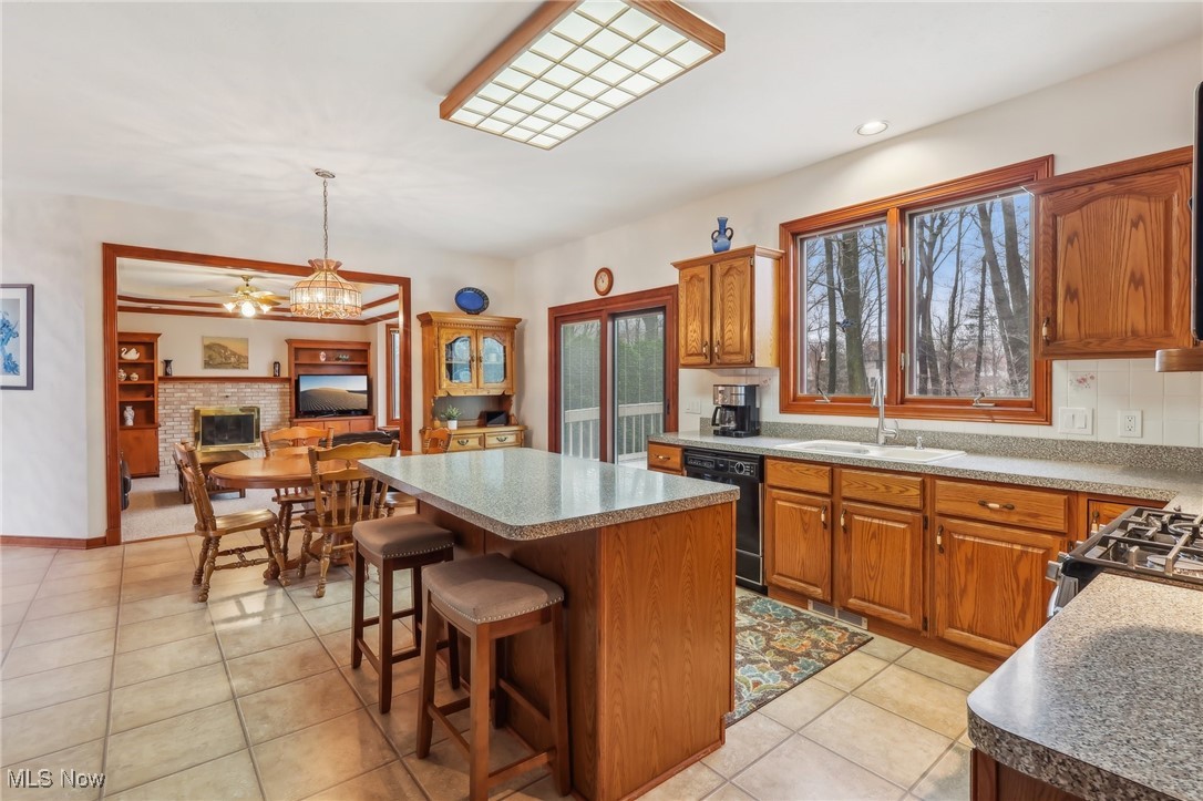 342 Woodbridge Glen