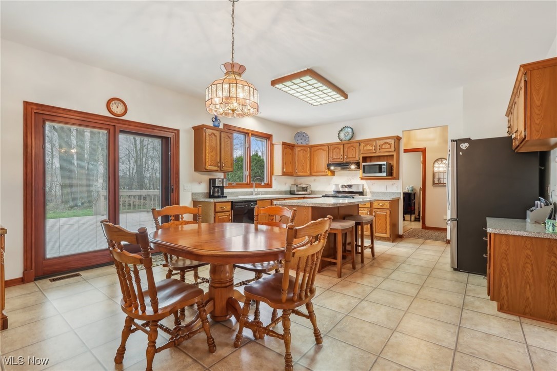 342 Woodbridge Glen