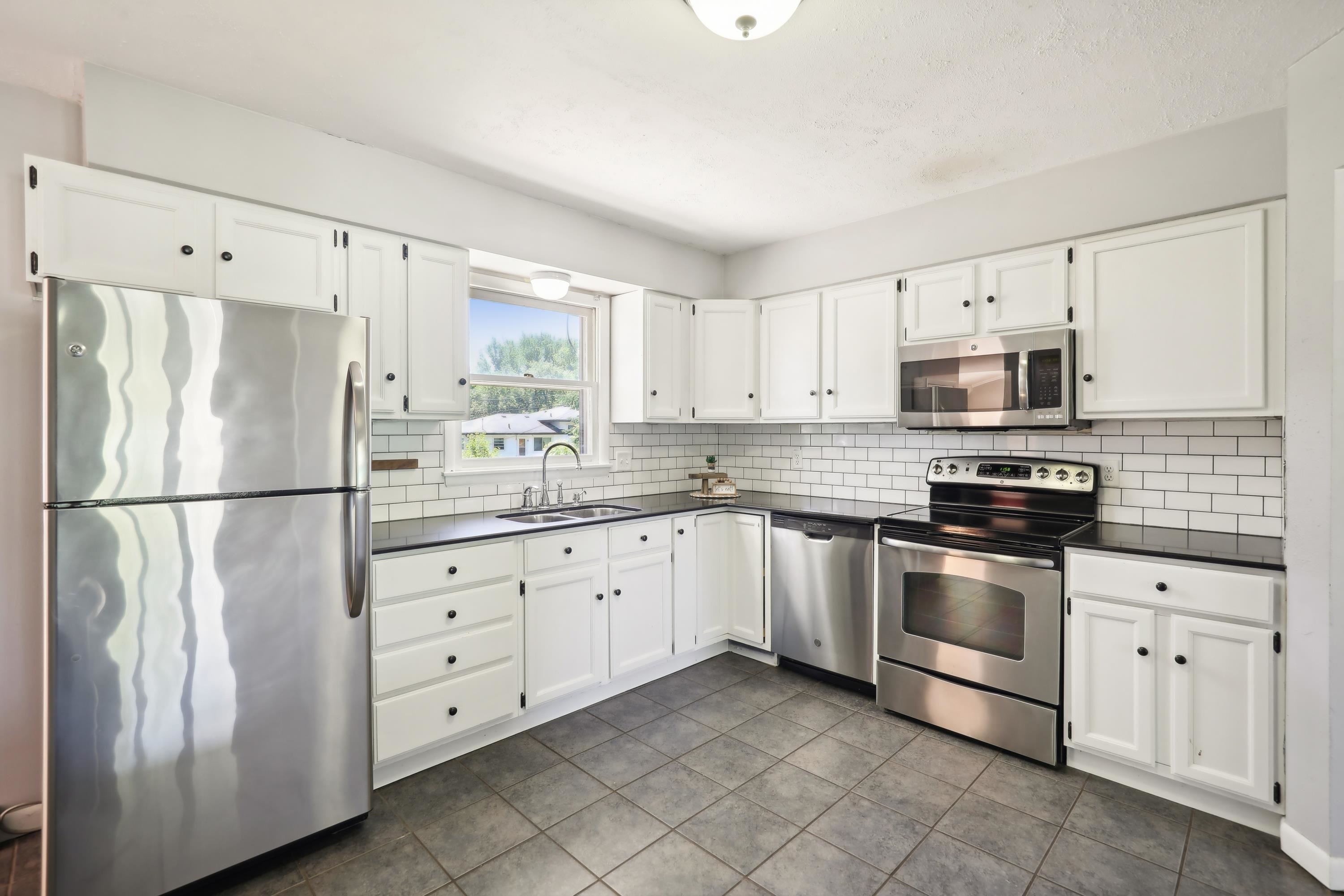 1105 Sequoia Trail