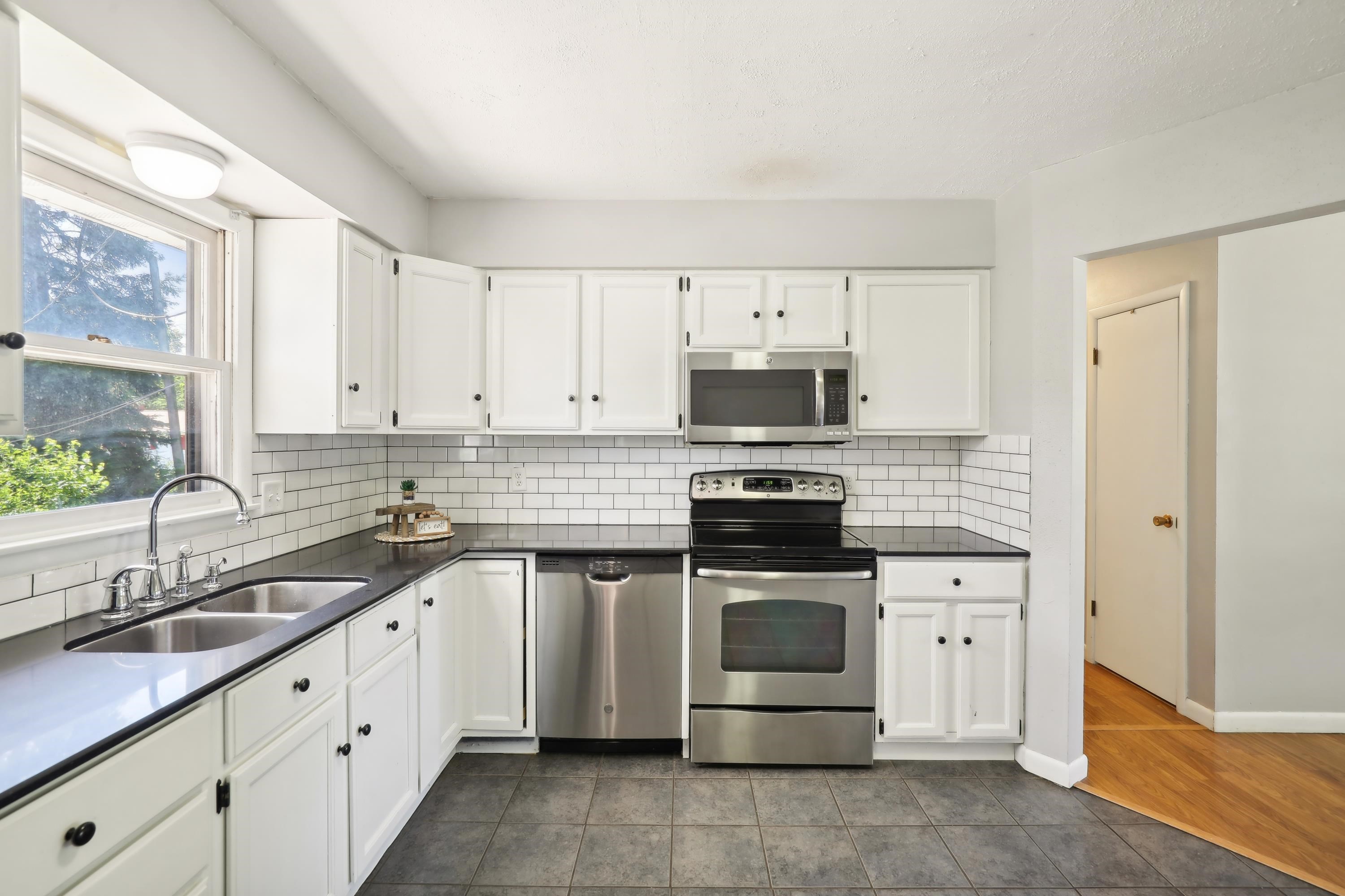 1105 Sequoia Trail