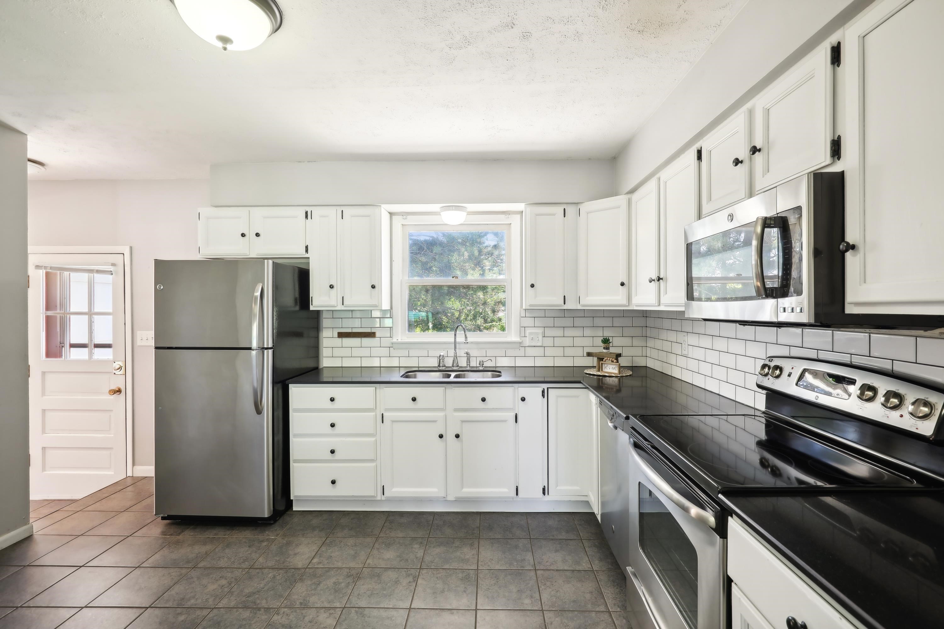 1105 Sequoia Trail