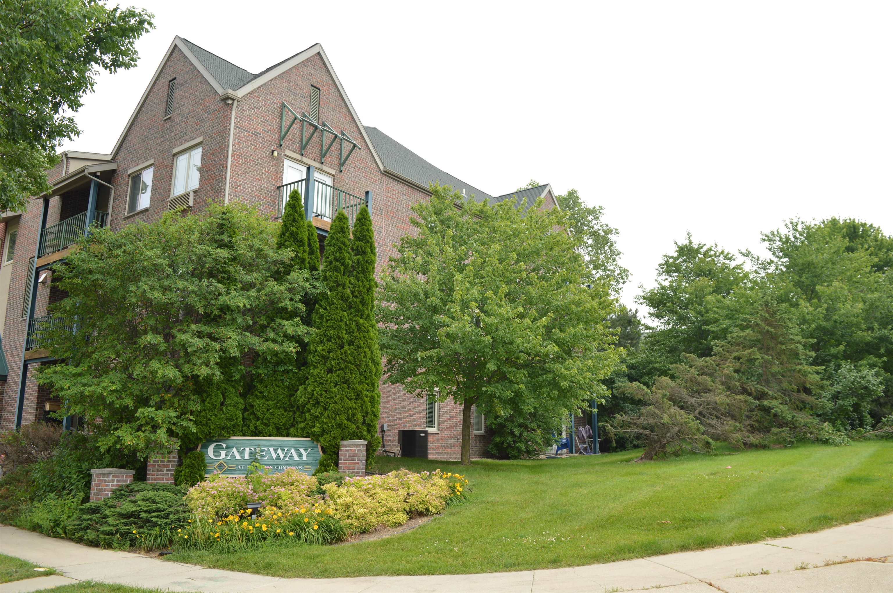 1901 Carns Drive 206