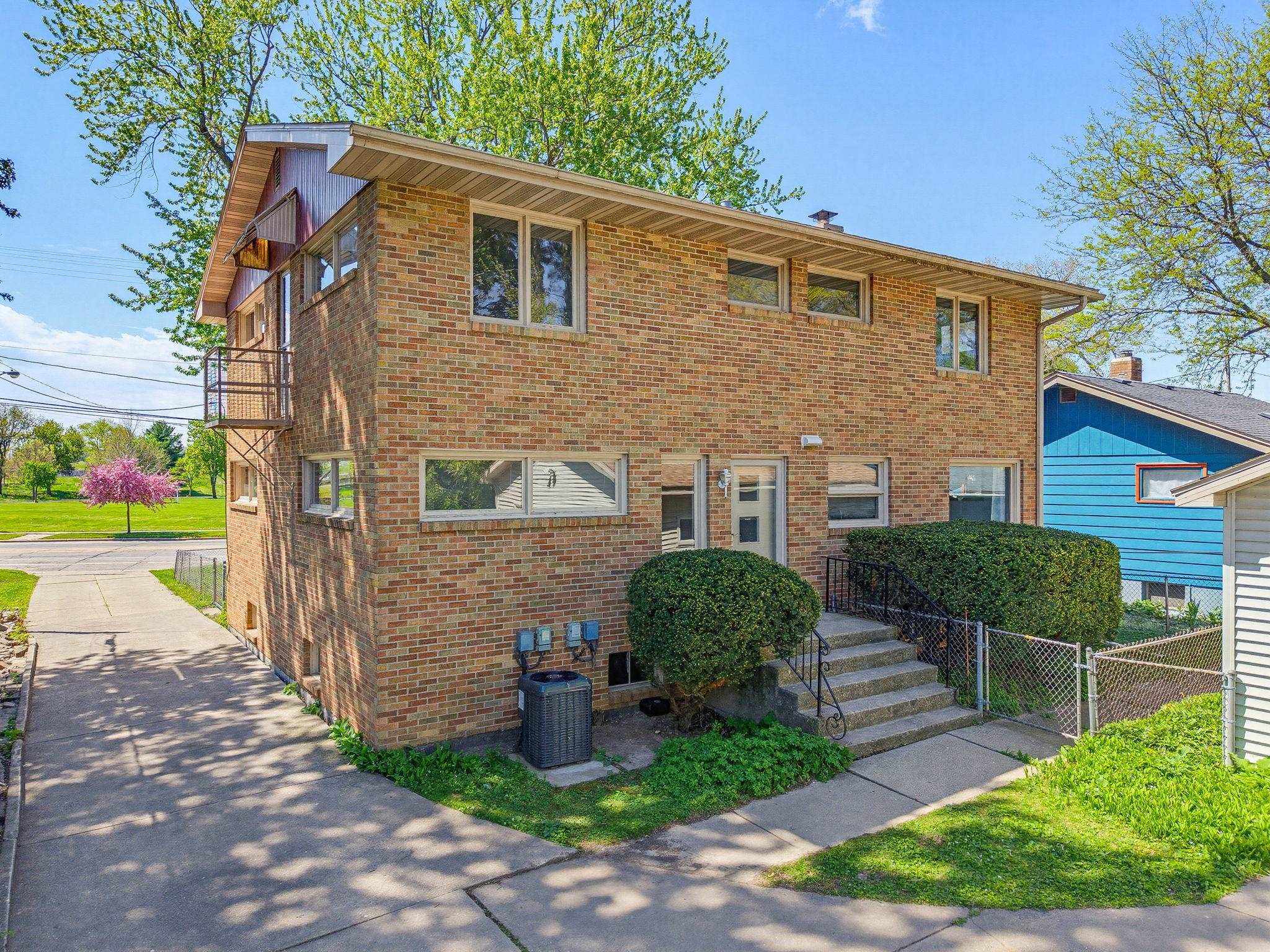 114 W Olin Avenue
