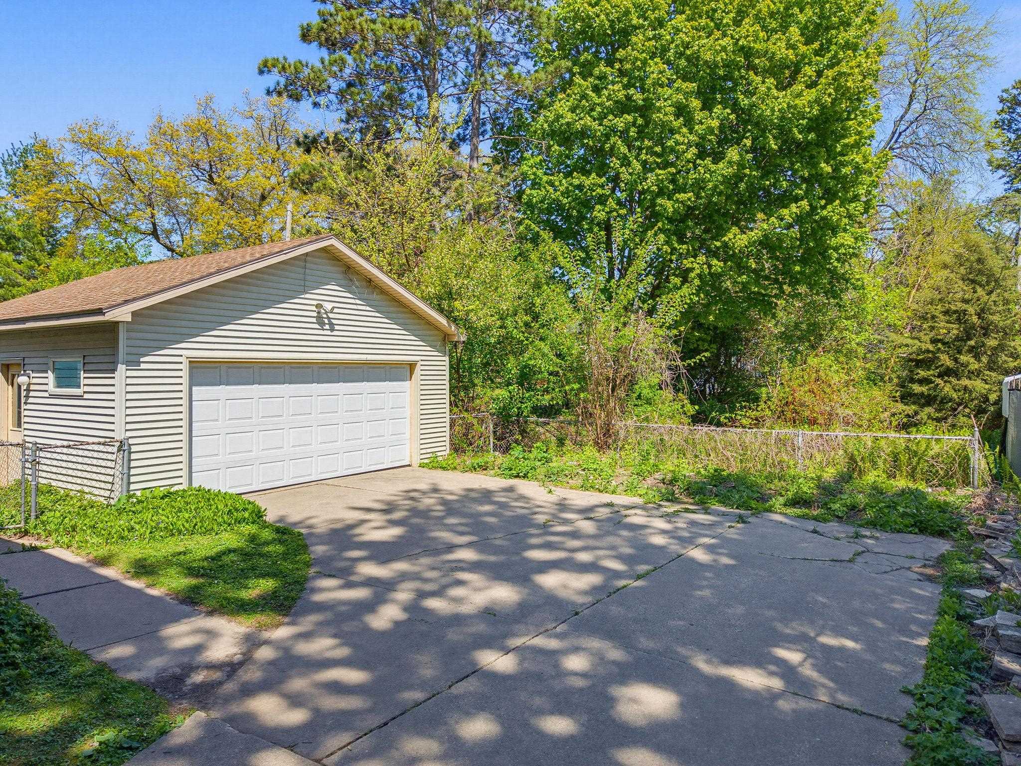 114 W Olin Avenue