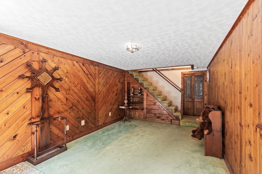 7 Beach Rd