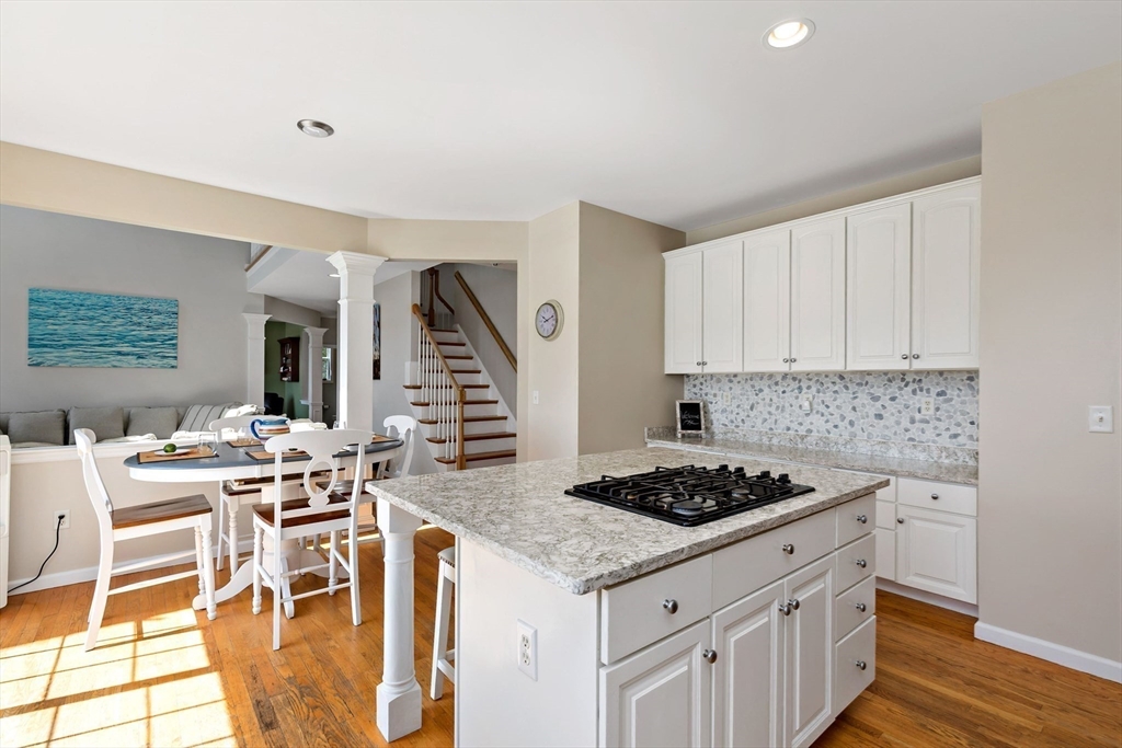 407 Raymond Rd