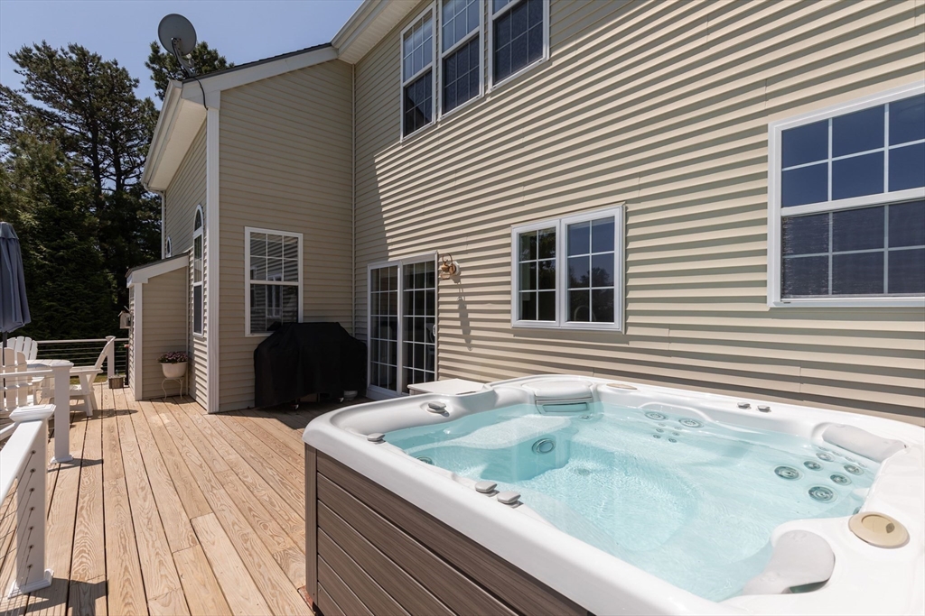407 Raymond Rd