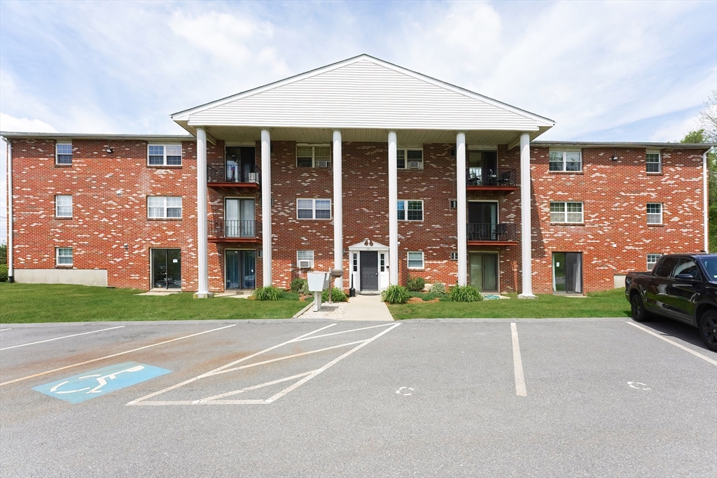 151 Providence Rd # 15