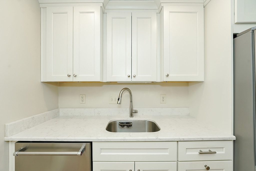 151 Providence Rd # 15