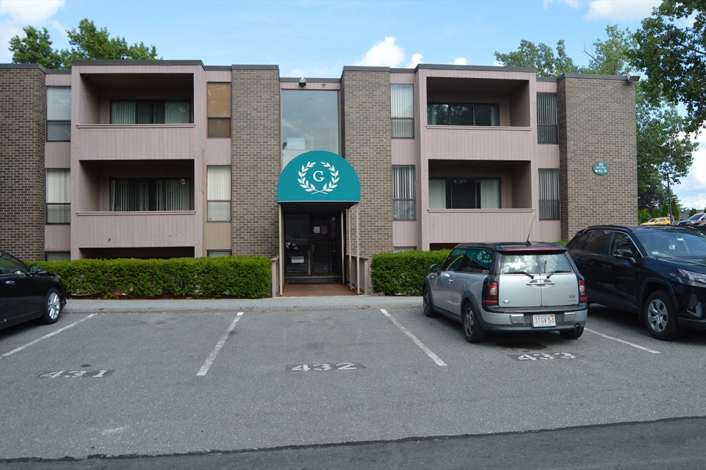 62 Shrewsbury Green Dr Unit: K