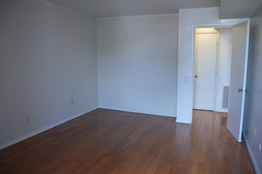 62 Shrewsbury Green Dr Unit: K