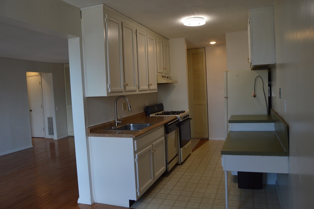 62 Shrewsbury Green Dr Unit: K