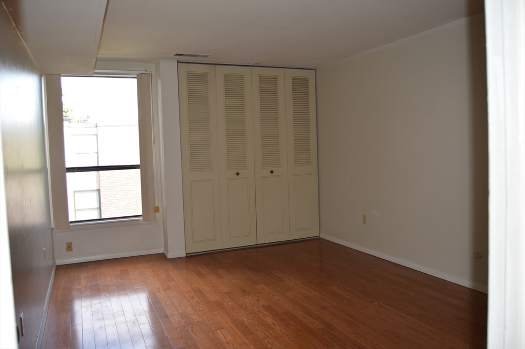 62 Shrewsbury Green Dr Unit: K