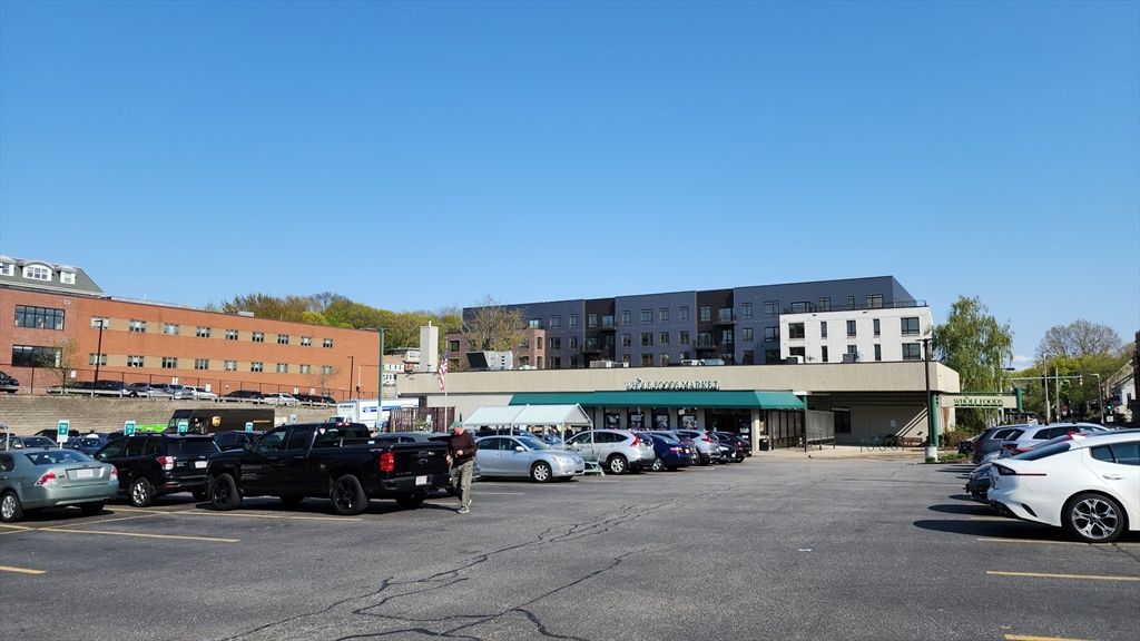 1568 Commonwealth Ave # 6