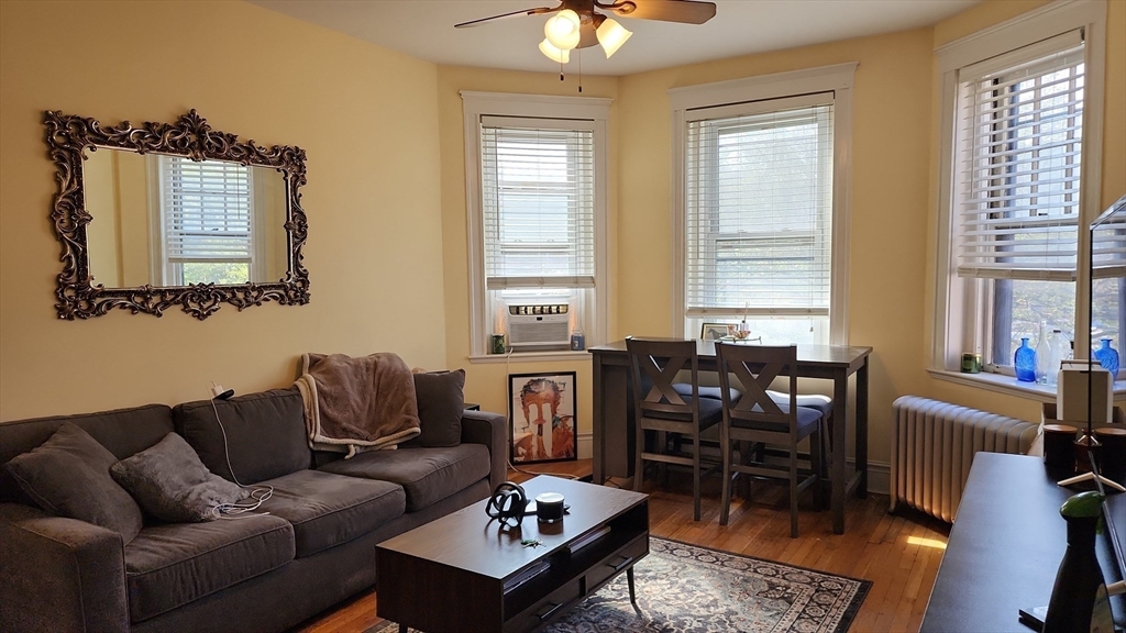 1568 Commonwealth Ave # 6