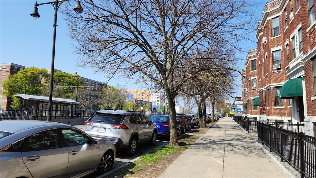 1568 Commonwealth Ave # 6