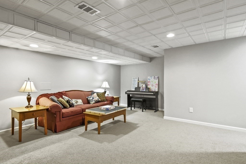 148 Ariel Cir # 148