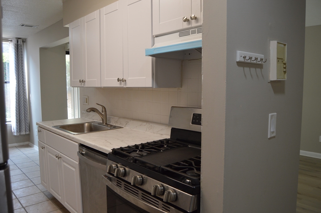 30 Shrewsbury Green Dr Unit: C
