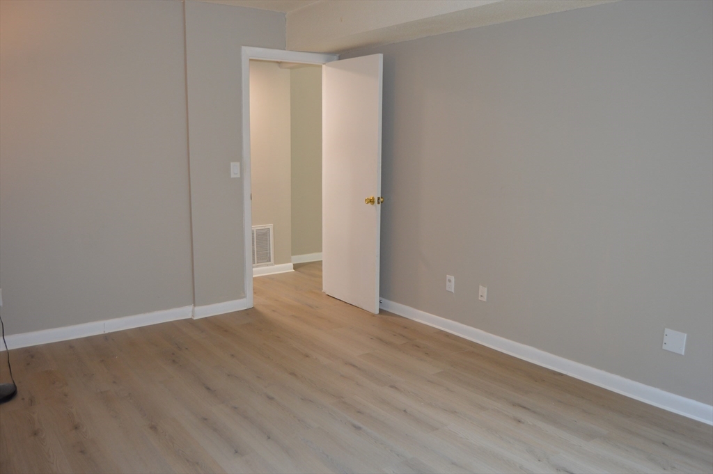 30 Shrewsbury Green Dr Unit: C