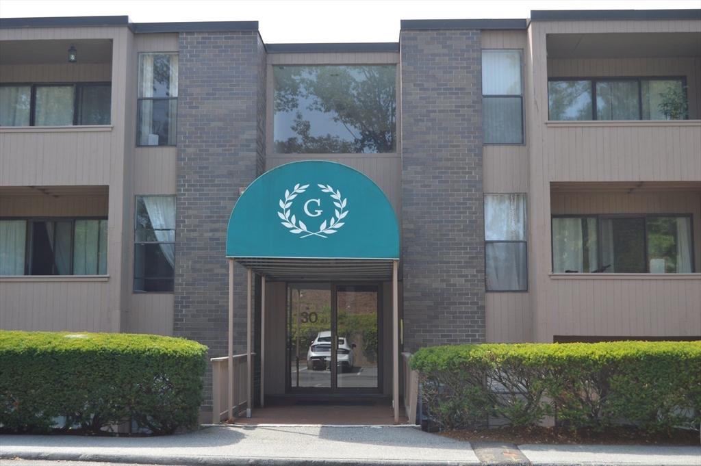 30 Shrewsbury Green Dr Unit: C