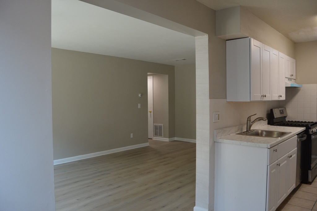 30 Shrewsbury Green Dr Unit: C