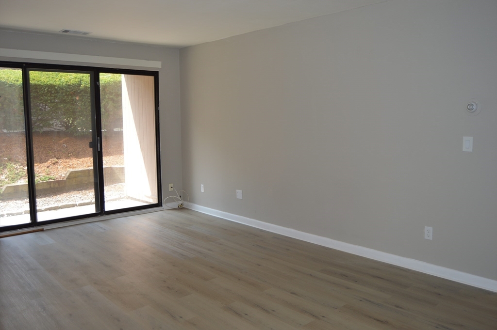 30 Shrewsbury Green Dr Unit: C