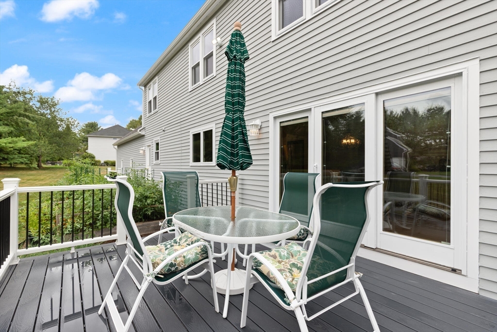 323 Robert Rd