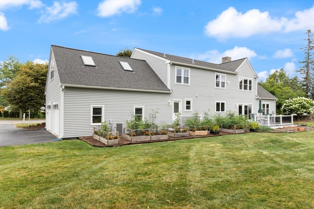 323 Robert Rd