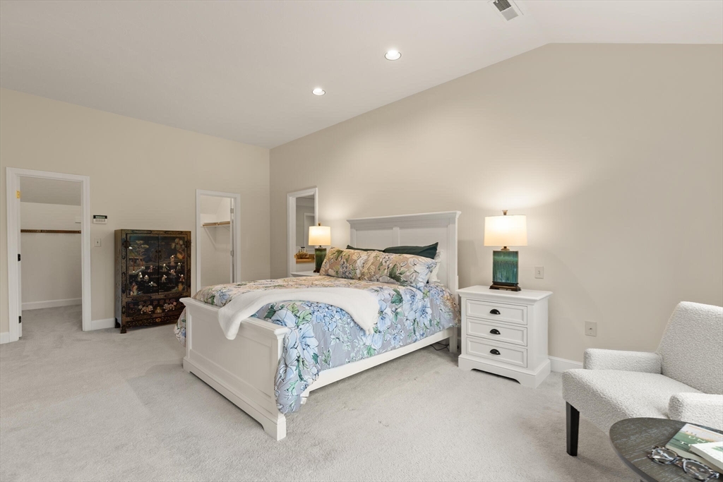 323 Robert Rd