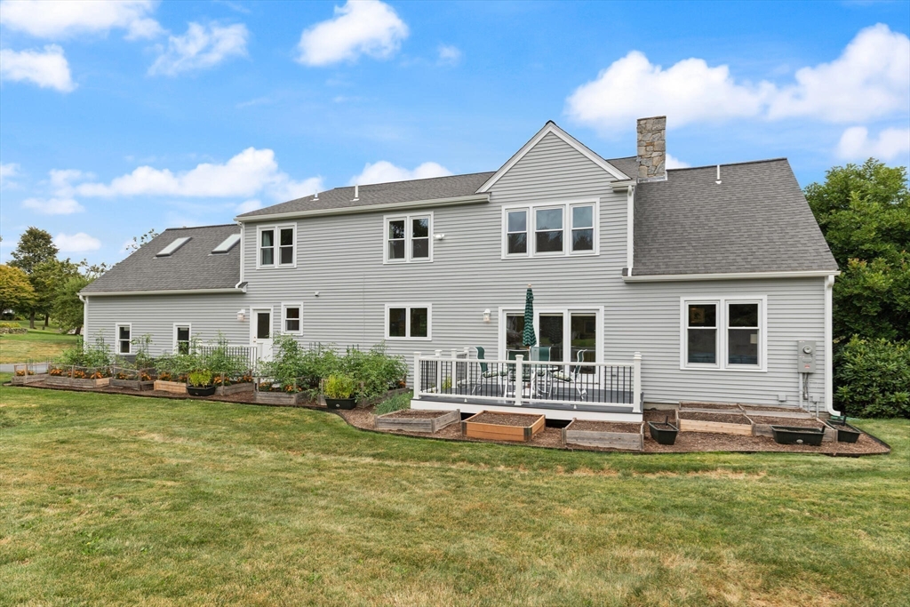 323 Robert Rd