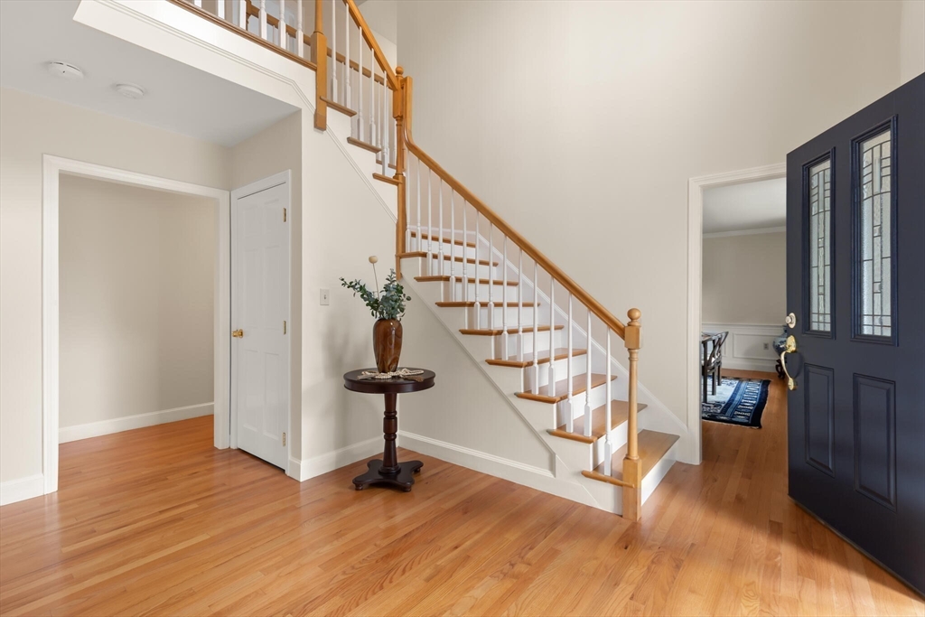323 Robert Rd