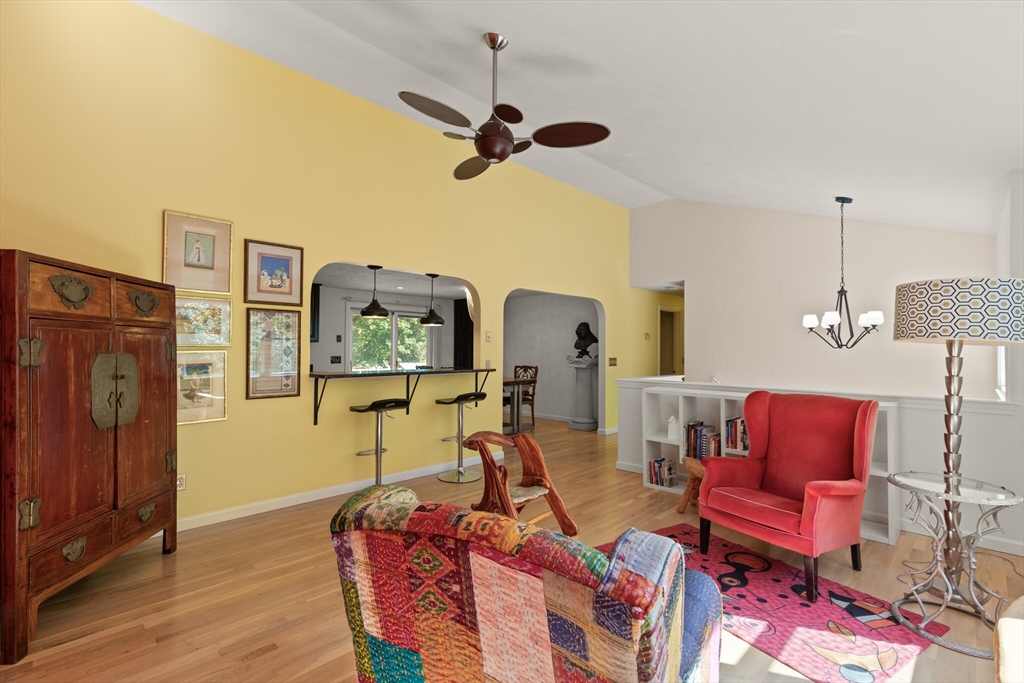 6 Meadowsweet Rd