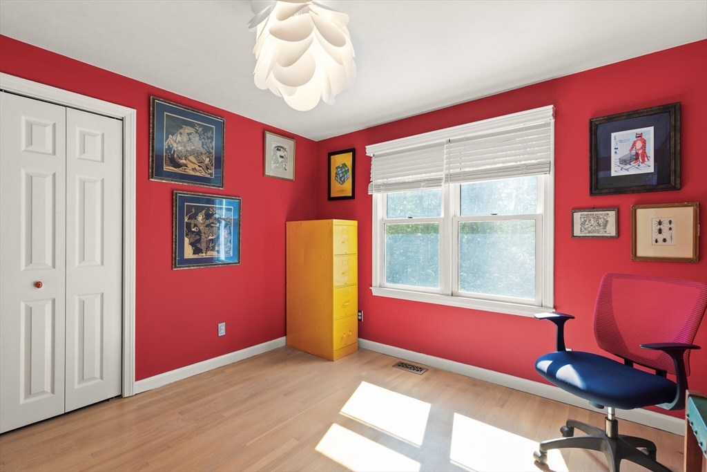6 Meadowsweet Rd