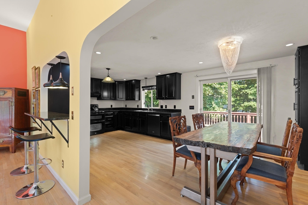 6 Meadowsweet Rd