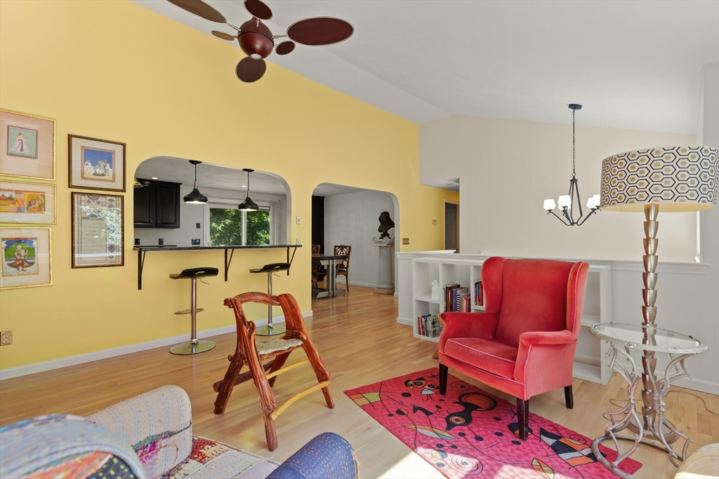 6 Meadowsweet Rd