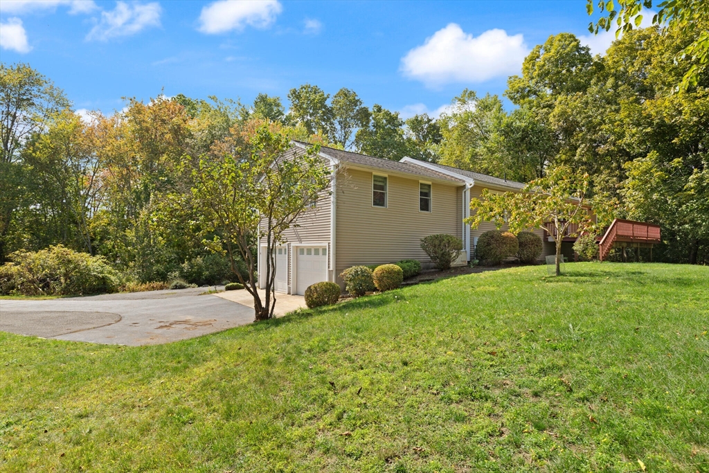 6 Meadowsweet Rd