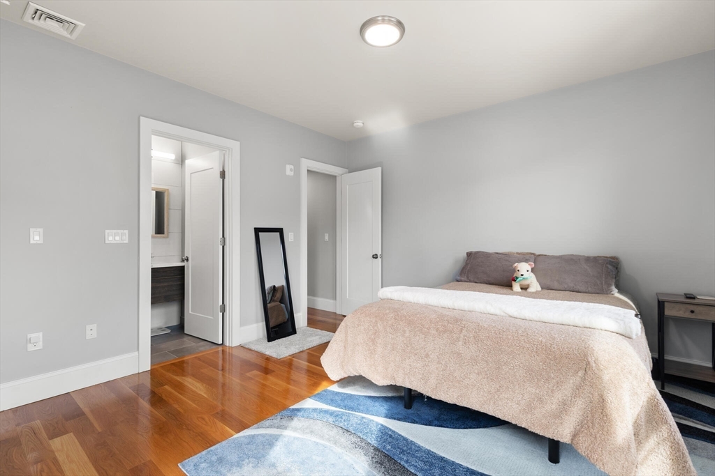 34 Dix St # 3