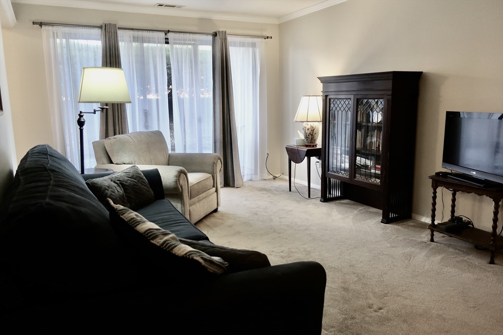40 Shrewsbury Green Dr Unit: A