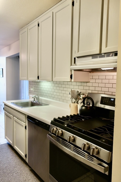 40 Shrewsbury Green Dr Unit: A
