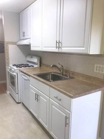 54 Shrewsbury Green Dr Unit: L