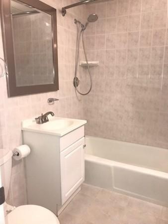 54 Shrewsbury Green Dr Unit: L